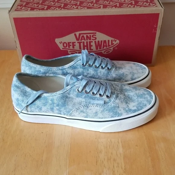 Vans Authentic Shoes - Picture 2 of 11